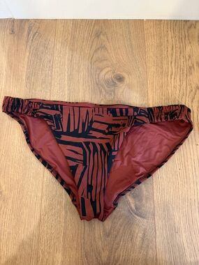 Athleta Rust Red and Black Patterned Women’s Swim bottom